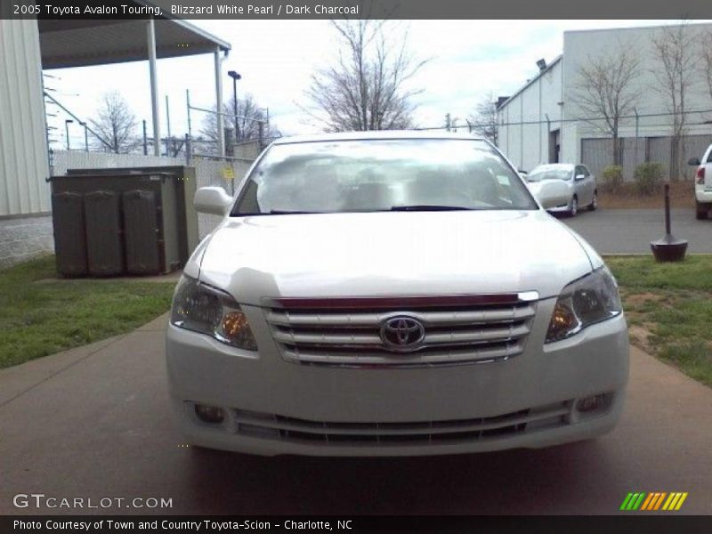 Blizzard White Pearl / Dark Charcoal 2005 Toyota Avalon Touring