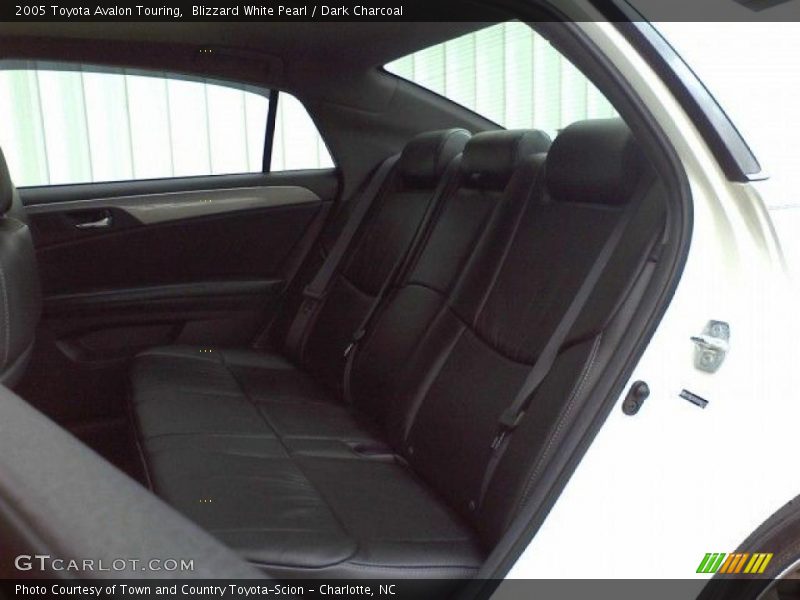 Blizzard White Pearl / Dark Charcoal 2005 Toyota Avalon Touring