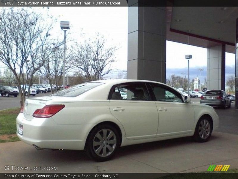 Blizzard White Pearl / Dark Charcoal 2005 Toyota Avalon Touring