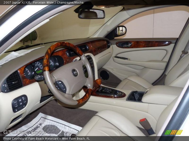 Porcelain White / Champagne/Mocha 2007 Jaguar XJ XJ8