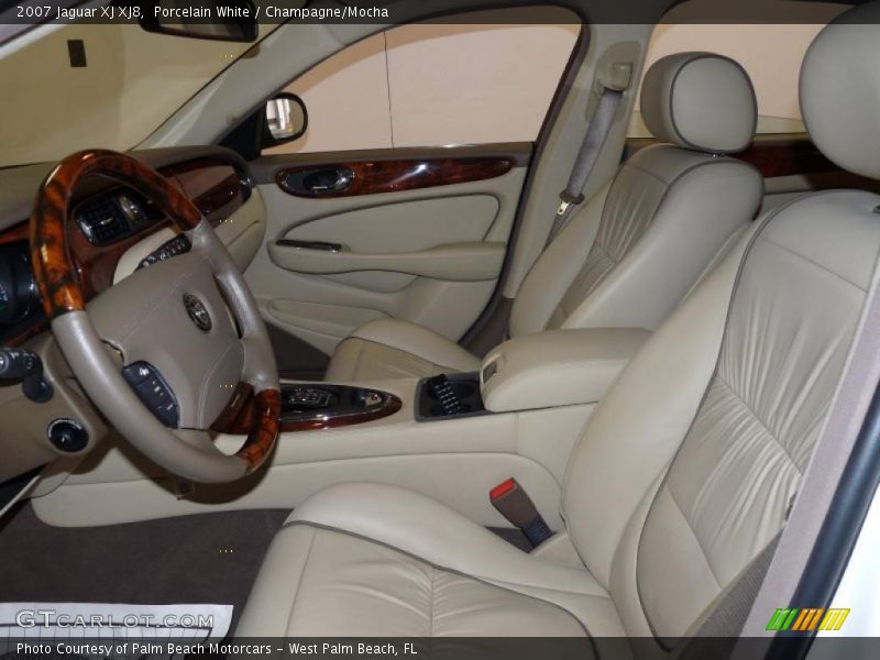 Porcelain White / Champagne/Mocha 2007 Jaguar XJ XJ8