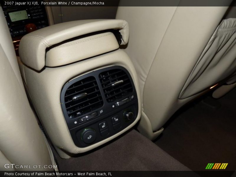 Porcelain White / Champagne/Mocha 2007 Jaguar XJ XJ8