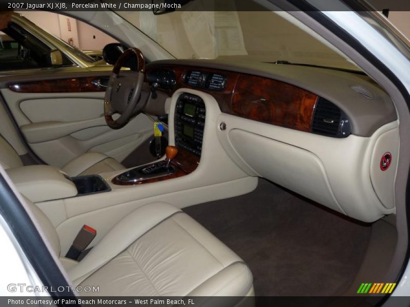 Porcelain White / Champagne/Mocha 2007 Jaguar XJ XJ8