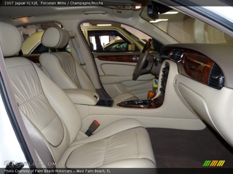 Porcelain White / Champagne/Mocha 2007 Jaguar XJ XJ8