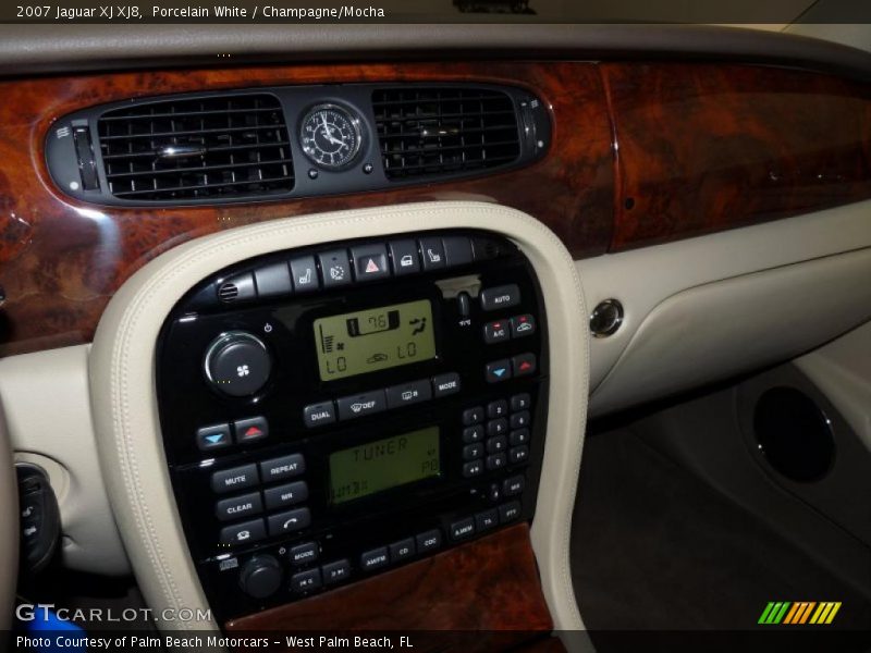 Porcelain White / Champagne/Mocha 2007 Jaguar XJ XJ8