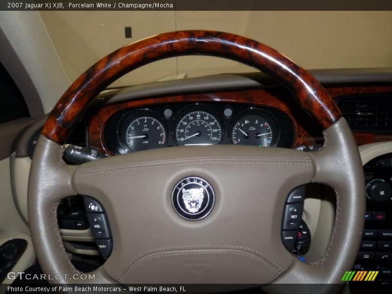 Porcelain White / Champagne/Mocha 2007 Jaguar XJ XJ8