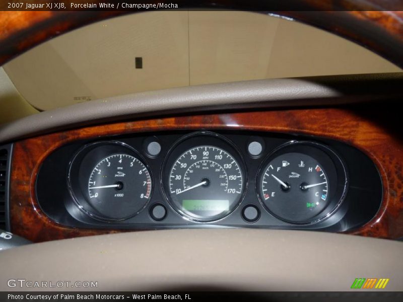 Porcelain White / Champagne/Mocha 2007 Jaguar XJ XJ8