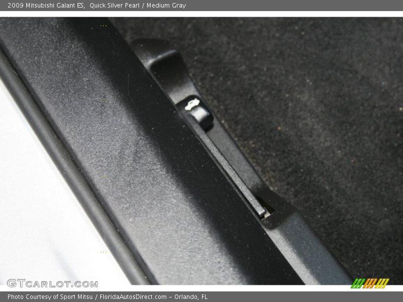 Quick Silver Pearl / Medium Gray 2009 Mitsubishi Galant ES