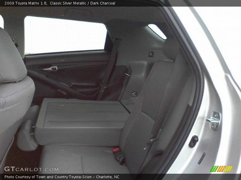 Classic Silver Metallic / Dark Charcoal 2009 Toyota Matrix 1.8