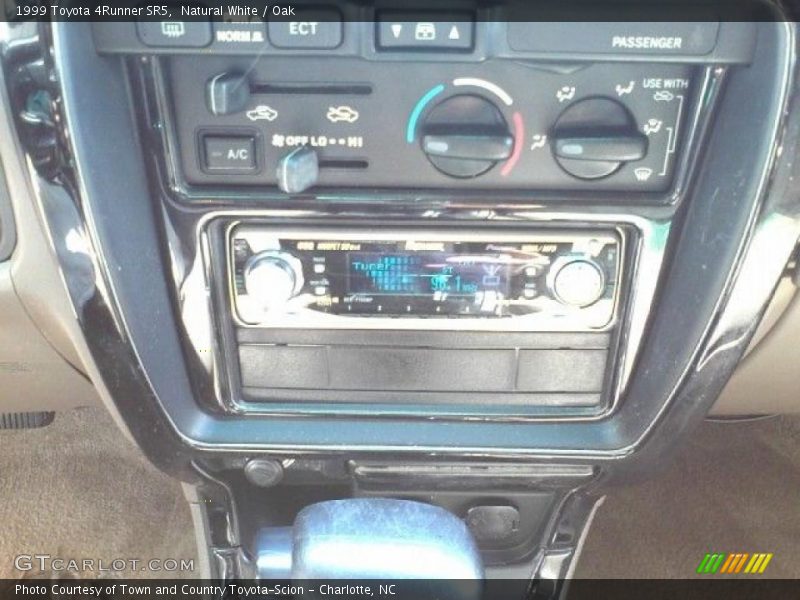 Natural White / Oak 1999 Toyota 4Runner SR5