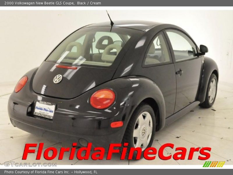 Black / Cream 2000 Volkswagen New Beetle GLS Coupe