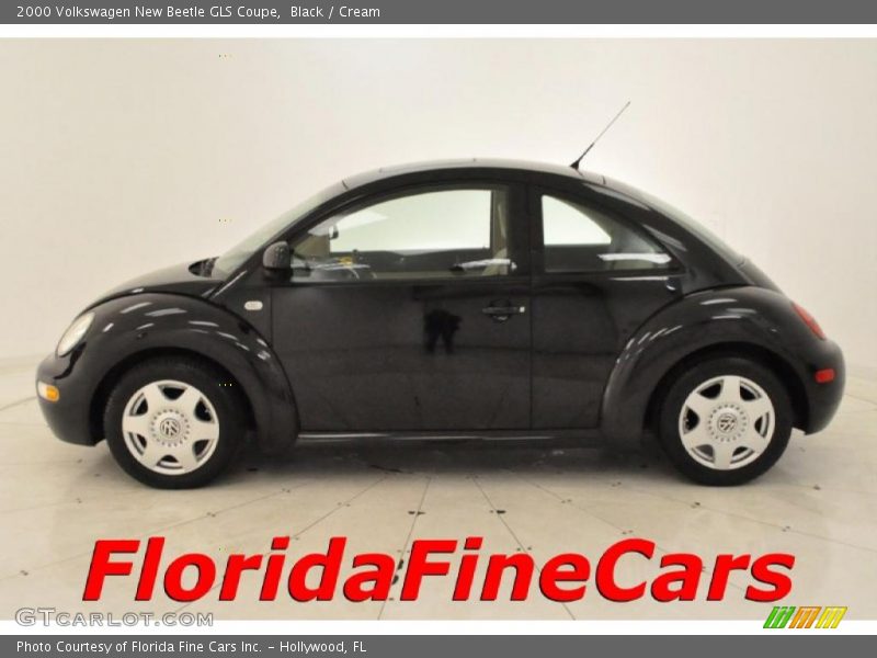 Black / Cream 2000 Volkswagen New Beetle GLS Coupe