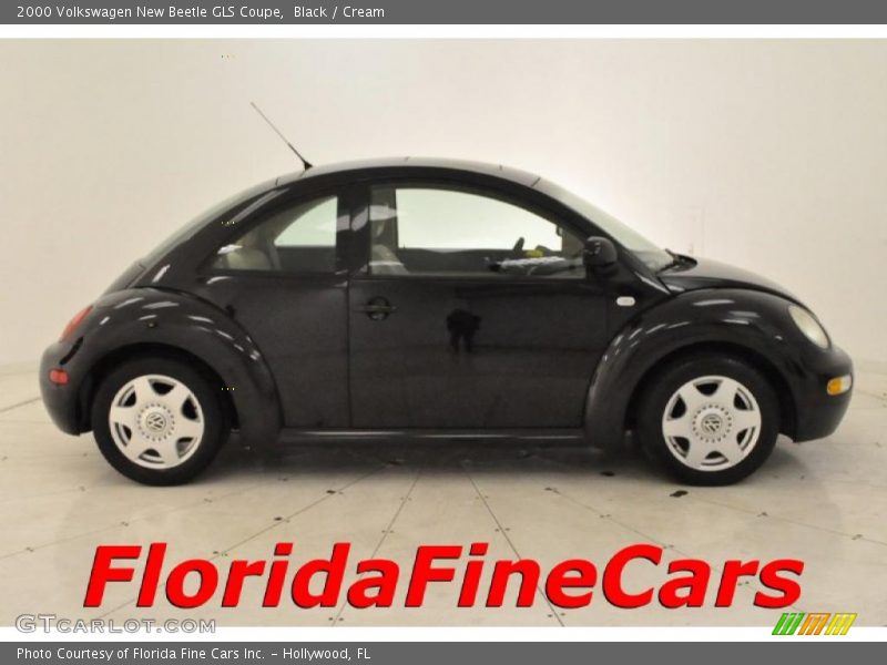 Black / Cream 2000 Volkswagen New Beetle GLS Coupe