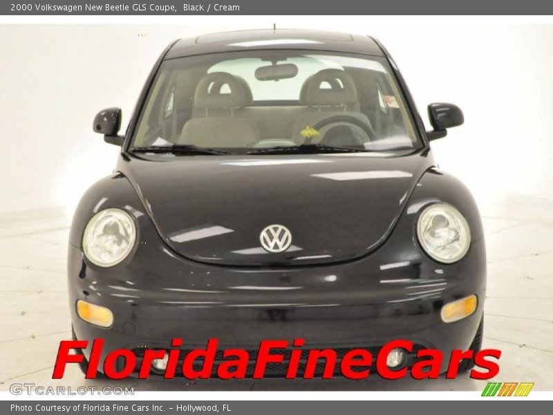 Black / Cream 2000 Volkswagen New Beetle GLS Coupe