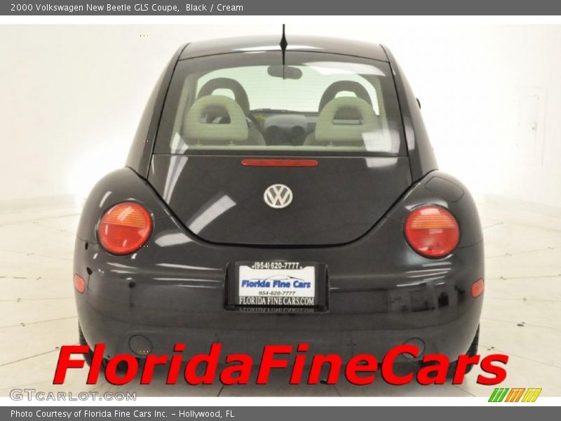 Black / Cream 2000 Volkswagen New Beetle GLS Coupe
