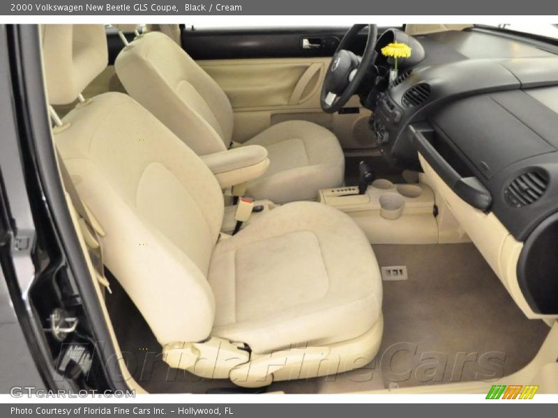 Black / Cream 2000 Volkswagen New Beetle GLS Coupe