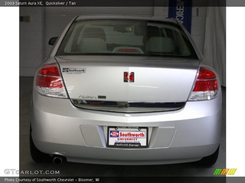 Quicksilver / Tan 2009 Saturn Aura XE