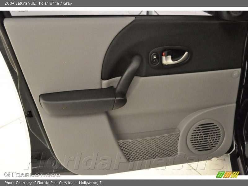 Polar White / Gray 2004 Saturn VUE