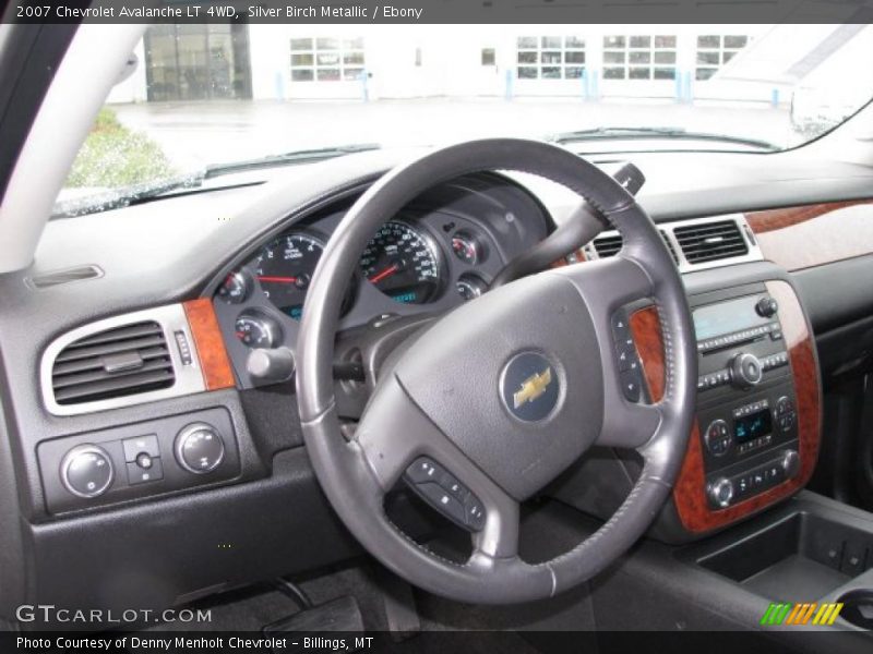 Silver Birch Metallic / Ebony 2007 Chevrolet Avalanche LT 4WD