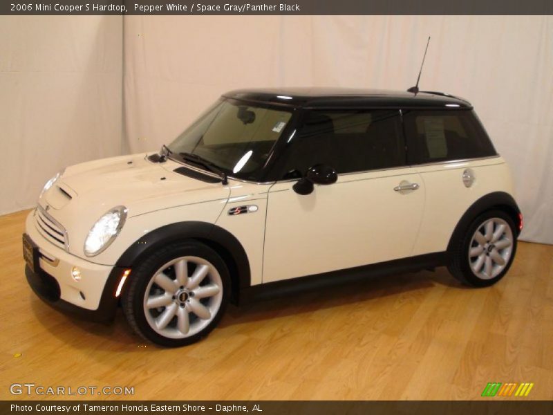 Pepper White / Space Gray/Panther Black 2006 Mini Cooper S Hardtop