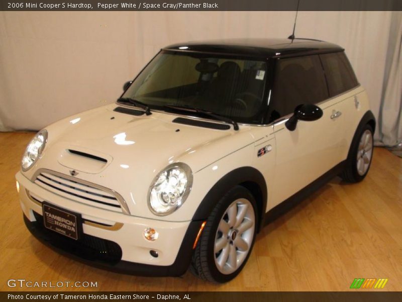 Pepper White / Space Gray/Panther Black 2006 Mini Cooper S Hardtop