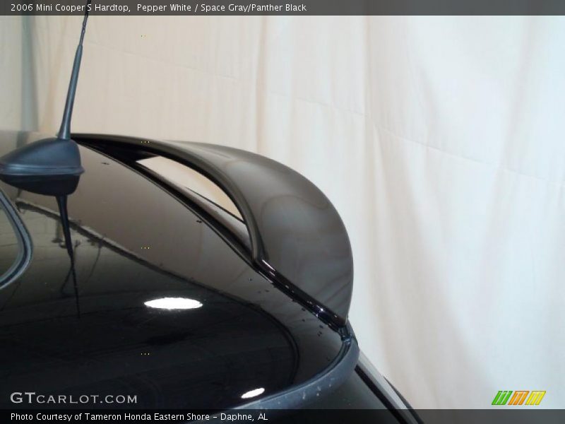 Pepper White / Space Gray/Panther Black 2006 Mini Cooper S Hardtop