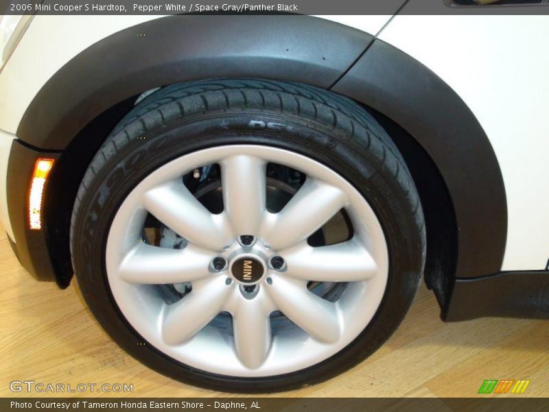 Pepper White / Space Gray/Panther Black 2006 Mini Cooper S Hardtop