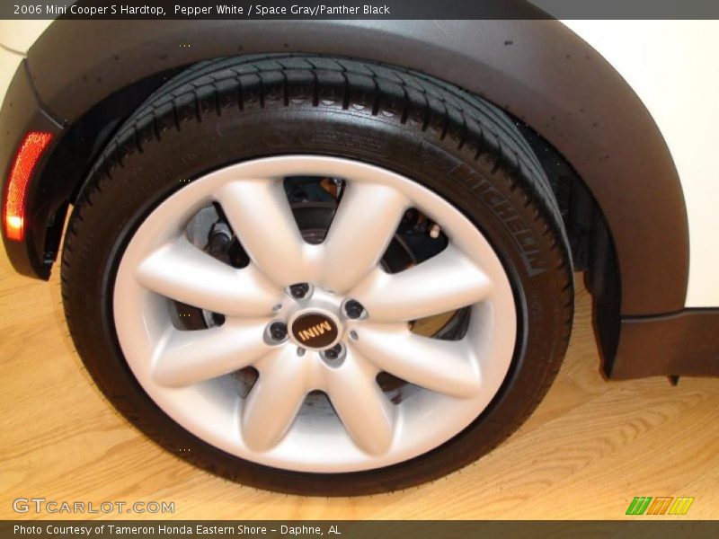 Pepper White / Space Gray/Panther Black 2006 Mini Cooper S Hardtop