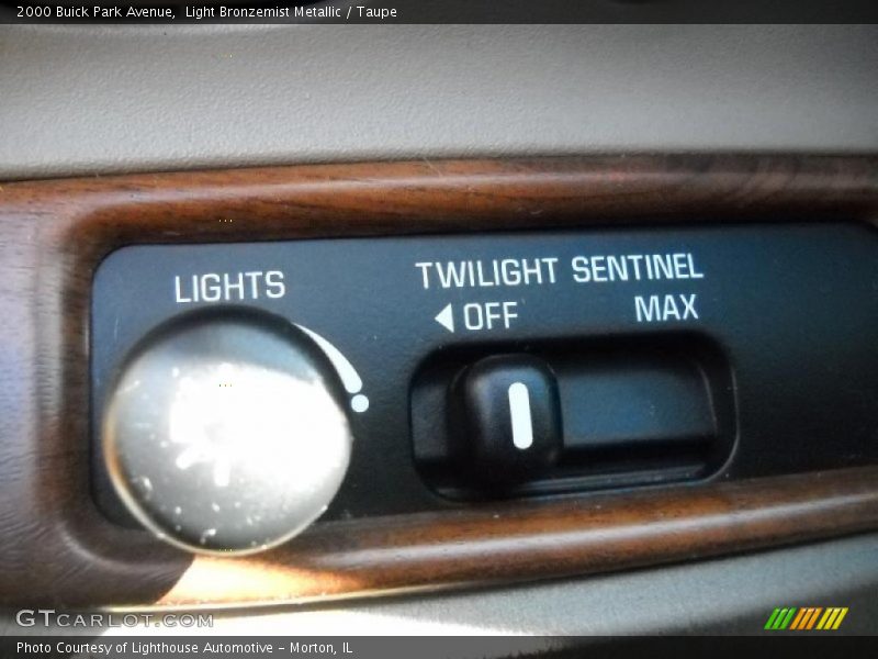 Light Bronzemist Metallic / Taupe 2000 Buick Park Avenue