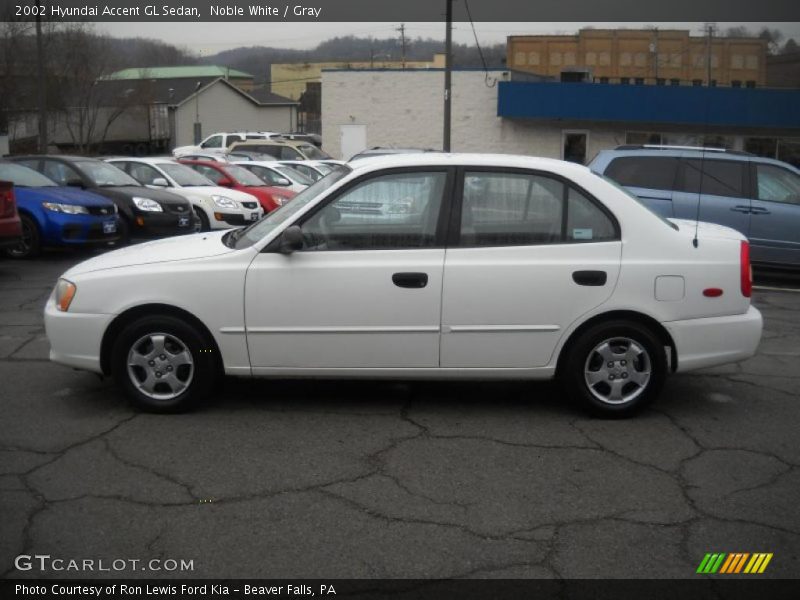 Noble White / Gray 2002 Hyundai Accent GL Sedan