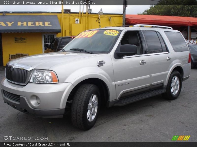 Silver Birch Metallic / Dove Grey 2004 Lincoln Navigator Luxury