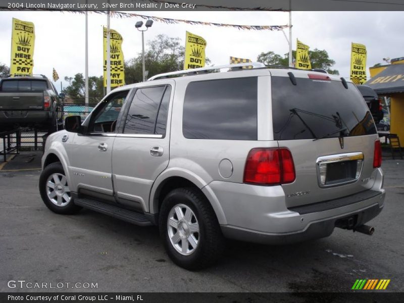 Silver Birch Metallic / Dove Grey 2004 Lincoln Navigator Luxury