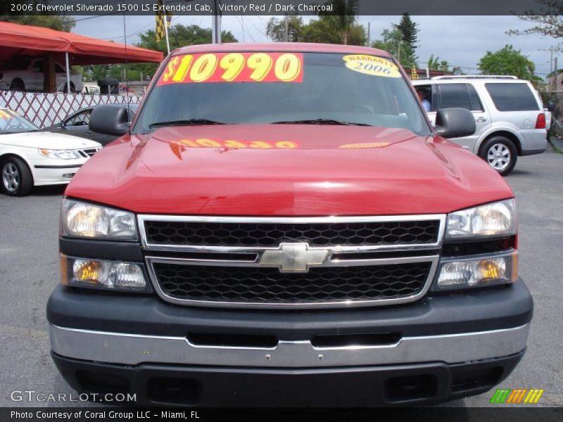 Victory Red / Dark Charcoal 2006 Chevrolet Silverado 1500 LS Extended Cab