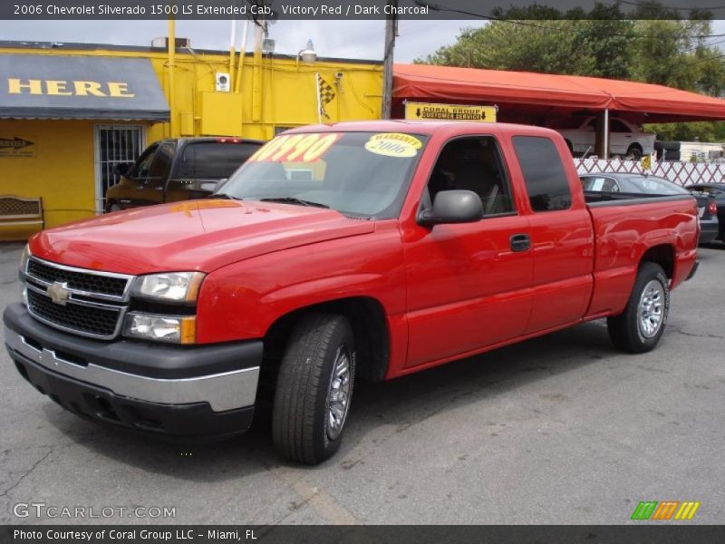Victory Red / Dark Charcoal 2006 Chevrolet Silverado 1500 LS Extended Cab