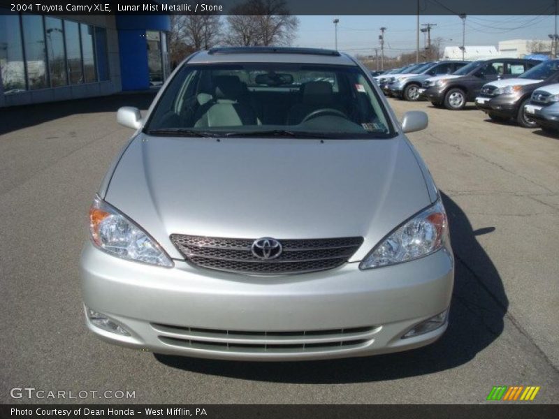 Lunar Mist Metallic / Stone 2004 Toyota Camry XLE