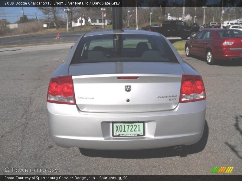 Bright Silver Metallic / Dark Slate Gray 2009 Dodge Charger SXT