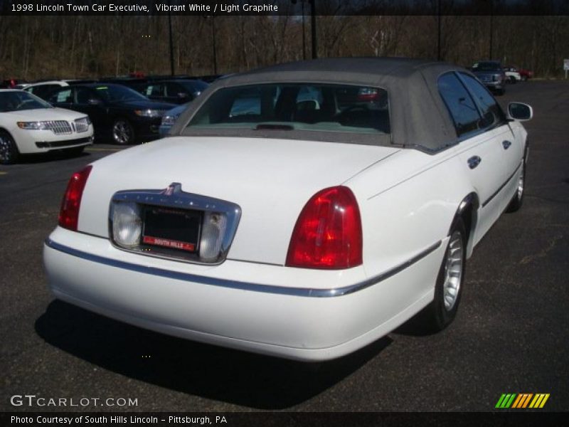 Vibrant White / Light Graphite 1998 Lincoln Town Car Executive