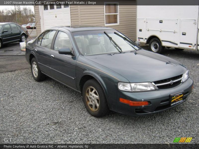 Cypress Green Pearl Metallic / Beige 1997 Nissan Maxima GLE