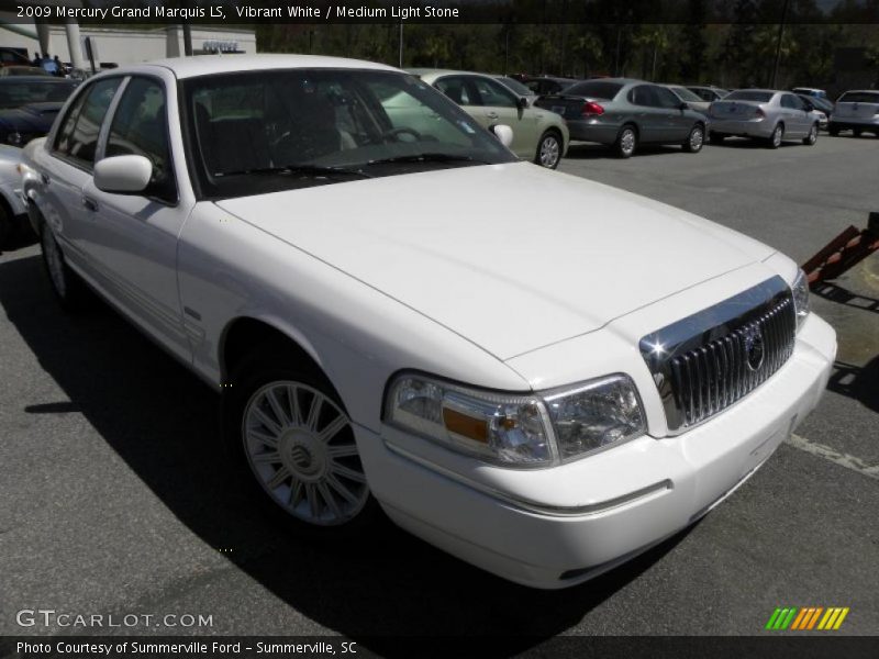 Vibrant White / Medium Light Stone 2009 Mercury Grand Marquis LS