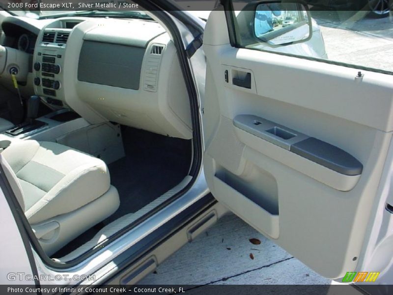 Silver Metallic / Stone 2008 Ford Escape XLT