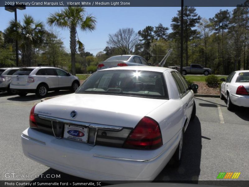 Vibrant White / Medium Light Stone 2009 Mercury Grand Marquis LS