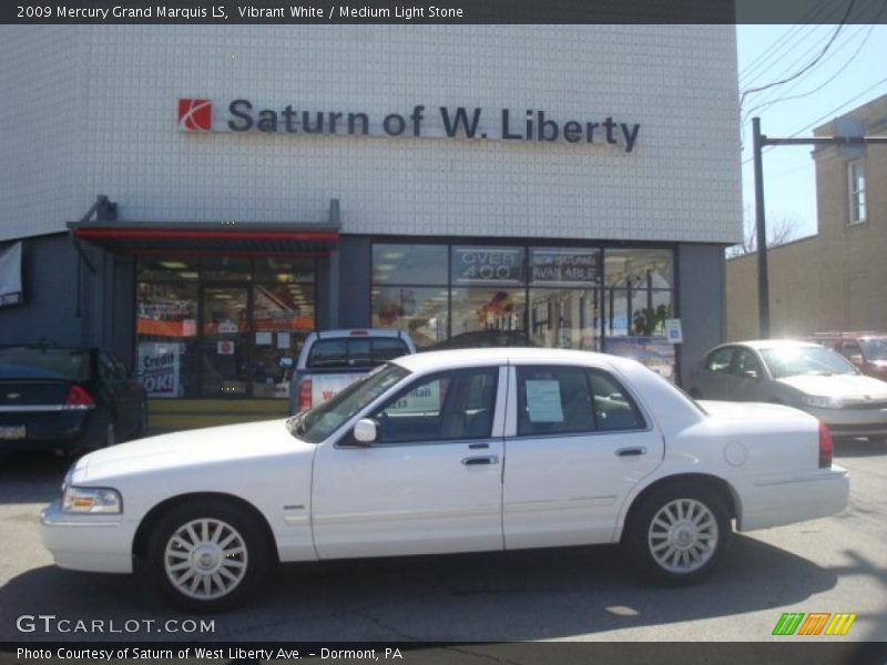 Vibrant White / Medium Light Stone 2009 Mercury Grand Marquis LS