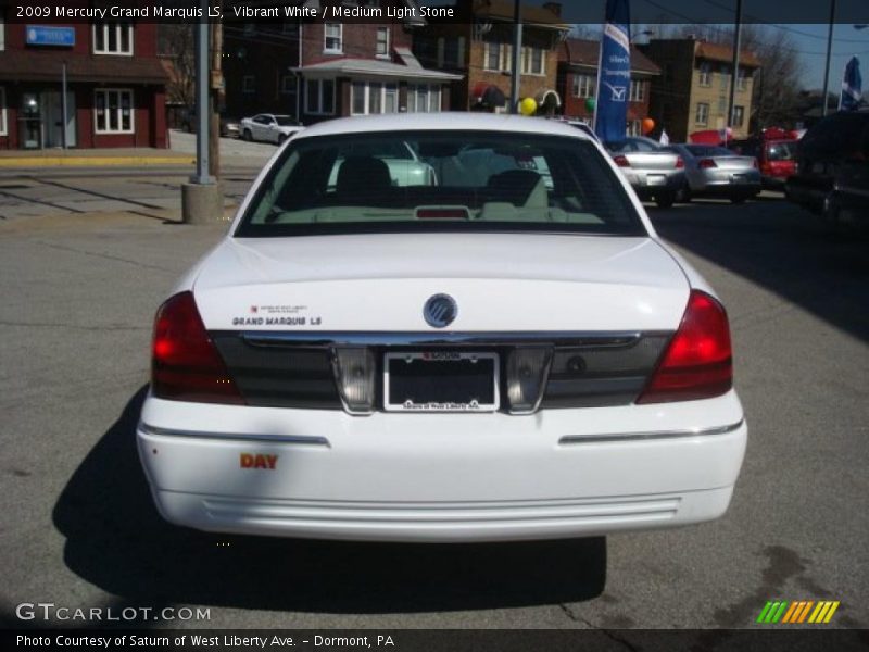 Vibrant White / Medium Light Stone 2009 Mercury Grand Marquis LS