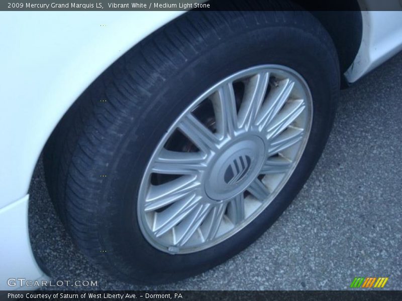 Vibrant White / Medium Light Stone 2009 Mercury Grand Marquis LS