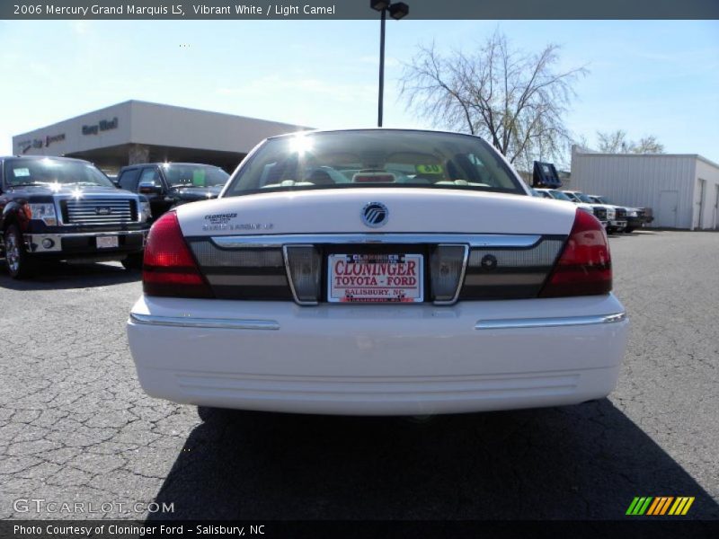 Vibrant White / Light Camel 2006 Mercury Grand Marquis LS