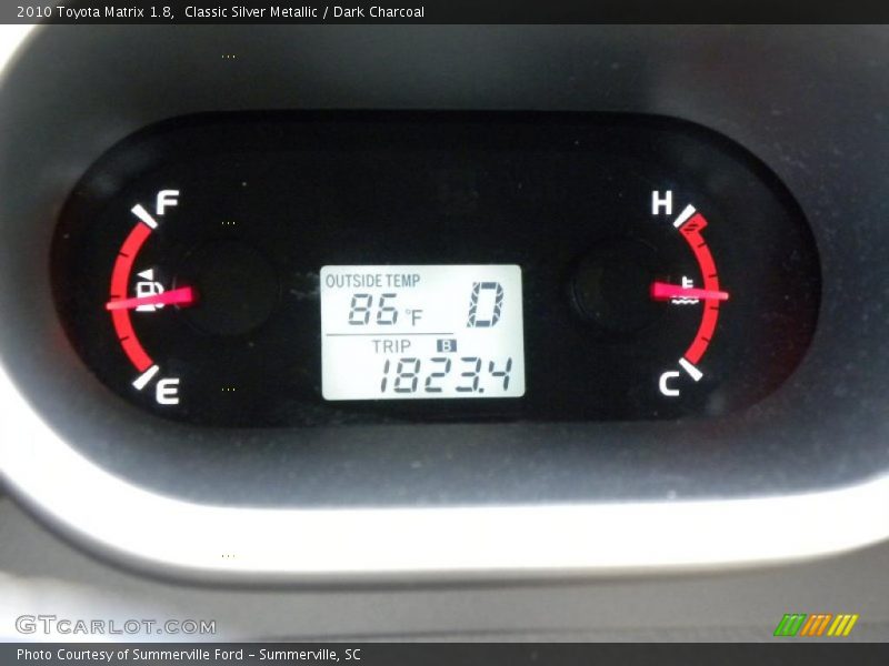 Classic Silver Metallic / Dark Charcoal 2010 Toyota Matrix 1.8