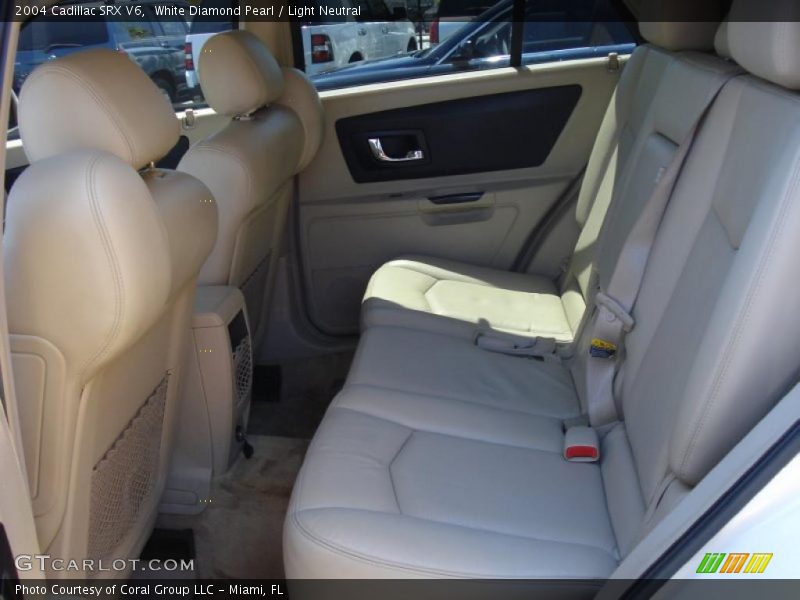 White Diamond Pearl / Light Neutral 2004 Cadillac SRX V6