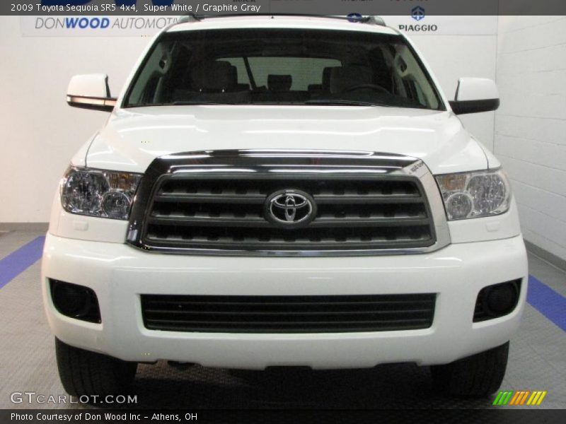 Super White / Graphite Gray 2009 Toyota Sequoia SR5 4x4