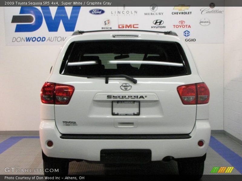 Super White / Graphite Gray 2009 Toyota Sequoia SR5 4x4