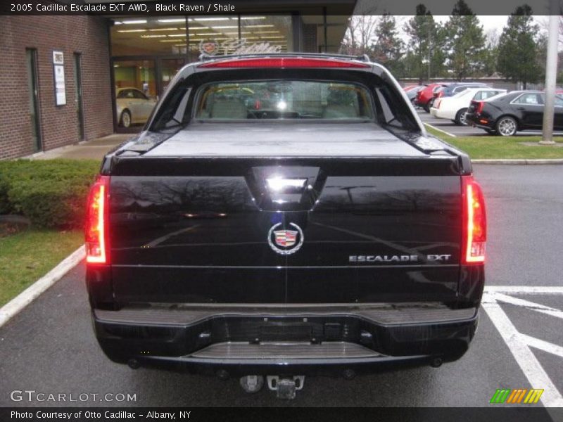 Black Raven / Shale 2005 Cadillac Escalade EXT AWD
